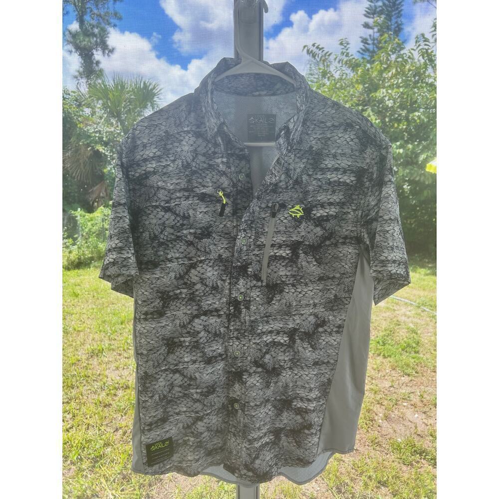 Loco Skailz Men's Size S Grey & Green Vented Fishing Outdoors‎ Angler Shirt